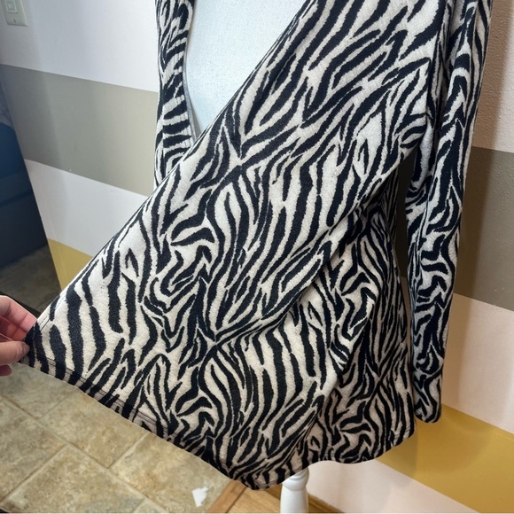 2/$25 Zoel Zebra Tiger Animal Print Business Office Casual Fly Away Cardigan M - Picture 8 of 11